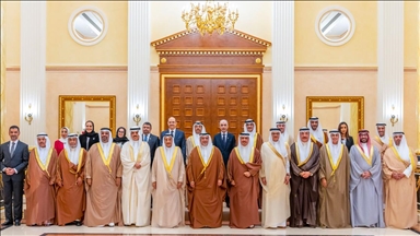 البحرين: استمرار احتكار منصب رئاسة الوزراء للعائلة الحاكمة