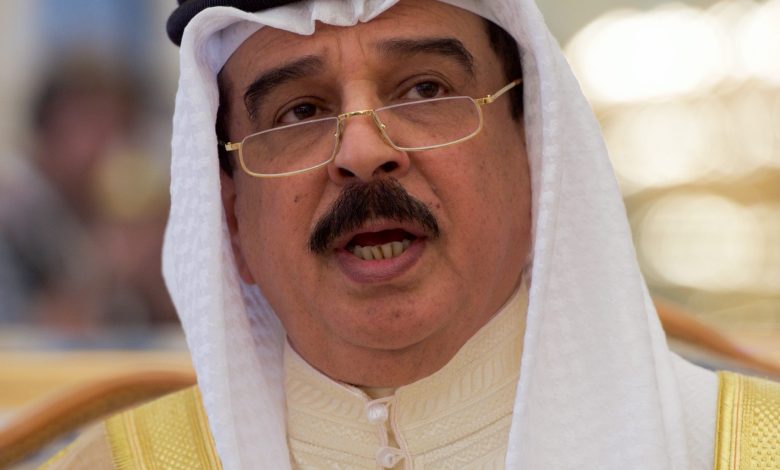 الحكم الخليفي في البحرين: اضطهاد الشعب وهدم المساجد واعتقال العلماء
