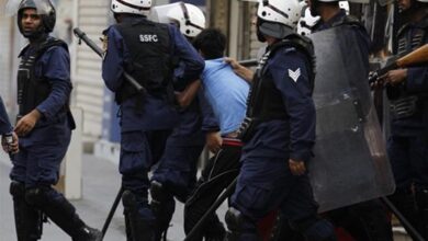 الصوت الآخر محجوب في البحرين: قمعٌ مقنَّن تحت غطاء القوانين
