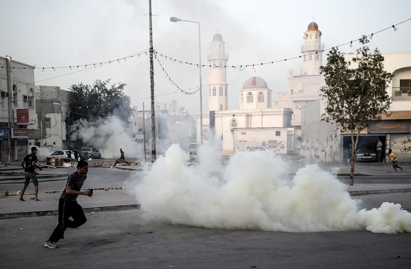 تدهور الحق في العمل وحرية التجمع في البحرين.. البطالة والقمع يتصدران المشهد