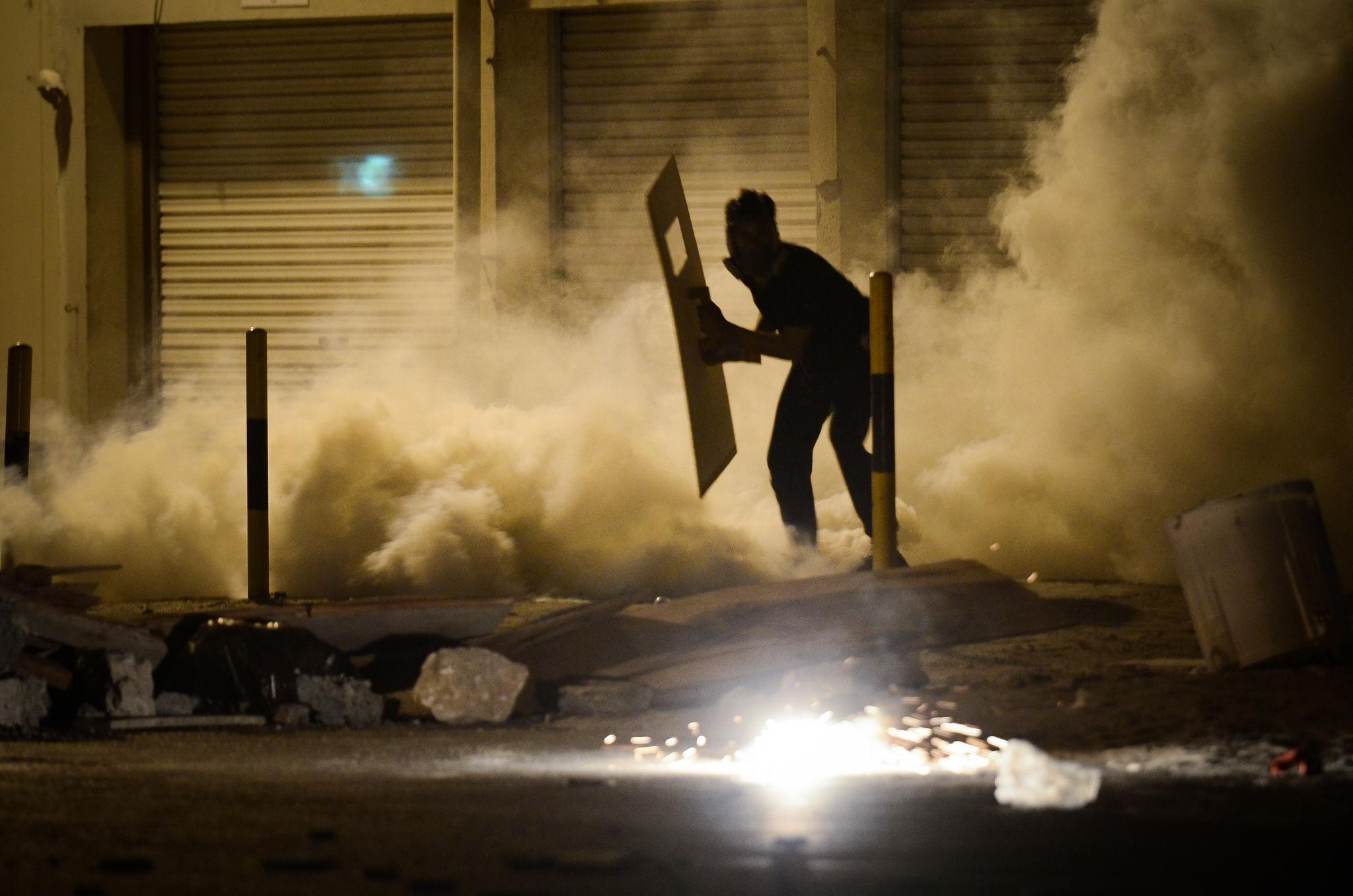 البحرين تحت غطاء التوتر الإقليمي: الرقابة والقمع يتصاعدان مع وفاة معتقل وتعذيب موثق