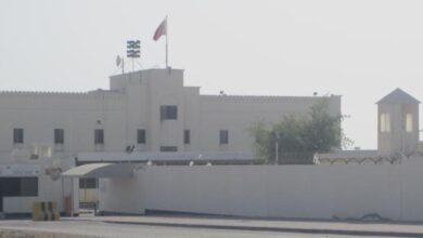 البحرين تُصعّد القمع الطائفي: اعتقالات لعلماء وتهم “غسيل أموال” تستهدف الشعائر الشيعية