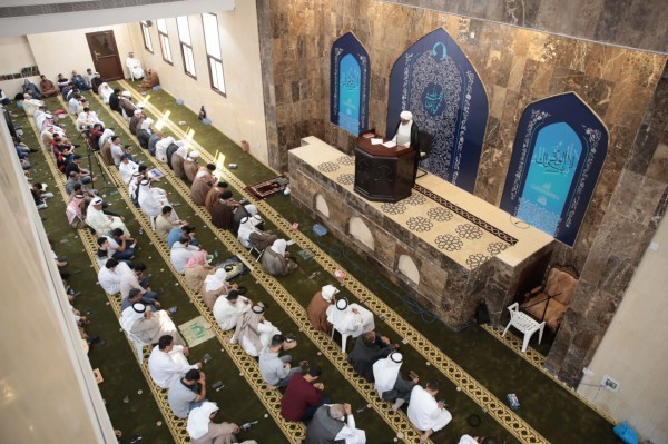 البحرين توسّع حملتها ضد علماء الشيعة.. استهداف "الخُمس" يثير اتهامات بالتدخل في الشؤون الدينية