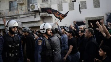 تقرير «ما وراء القيود» يوثق اعتقال علماء الدين الشيعة ويكشف سجلاً أسود لحقوق الإنسان في البحرين